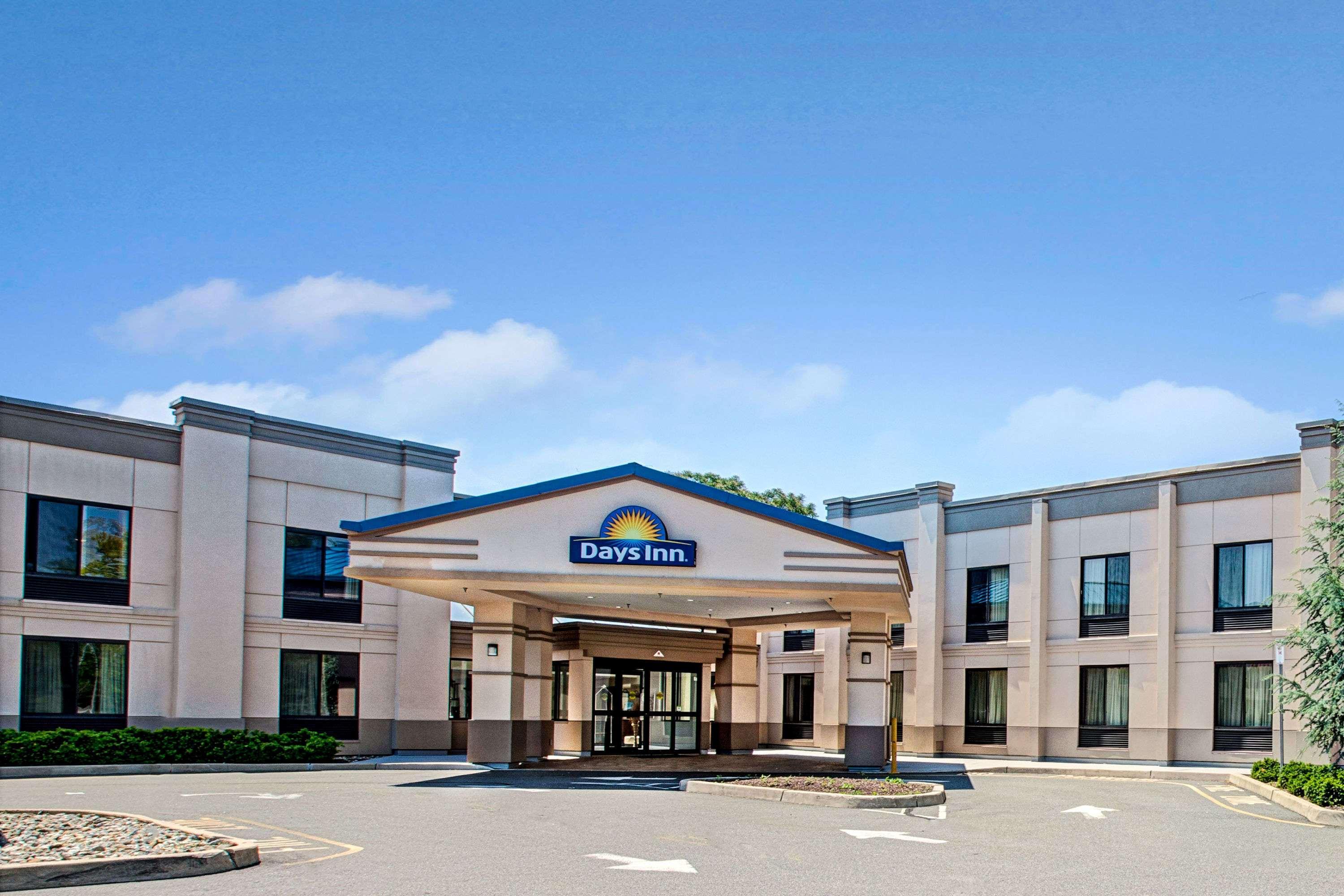 Days Inn By Wyndham Parsippany Εξωτερικό φωτογραφία